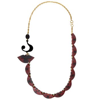NPG multi lips long neck