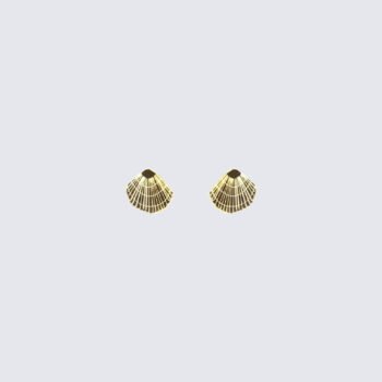 conchas studs jpg